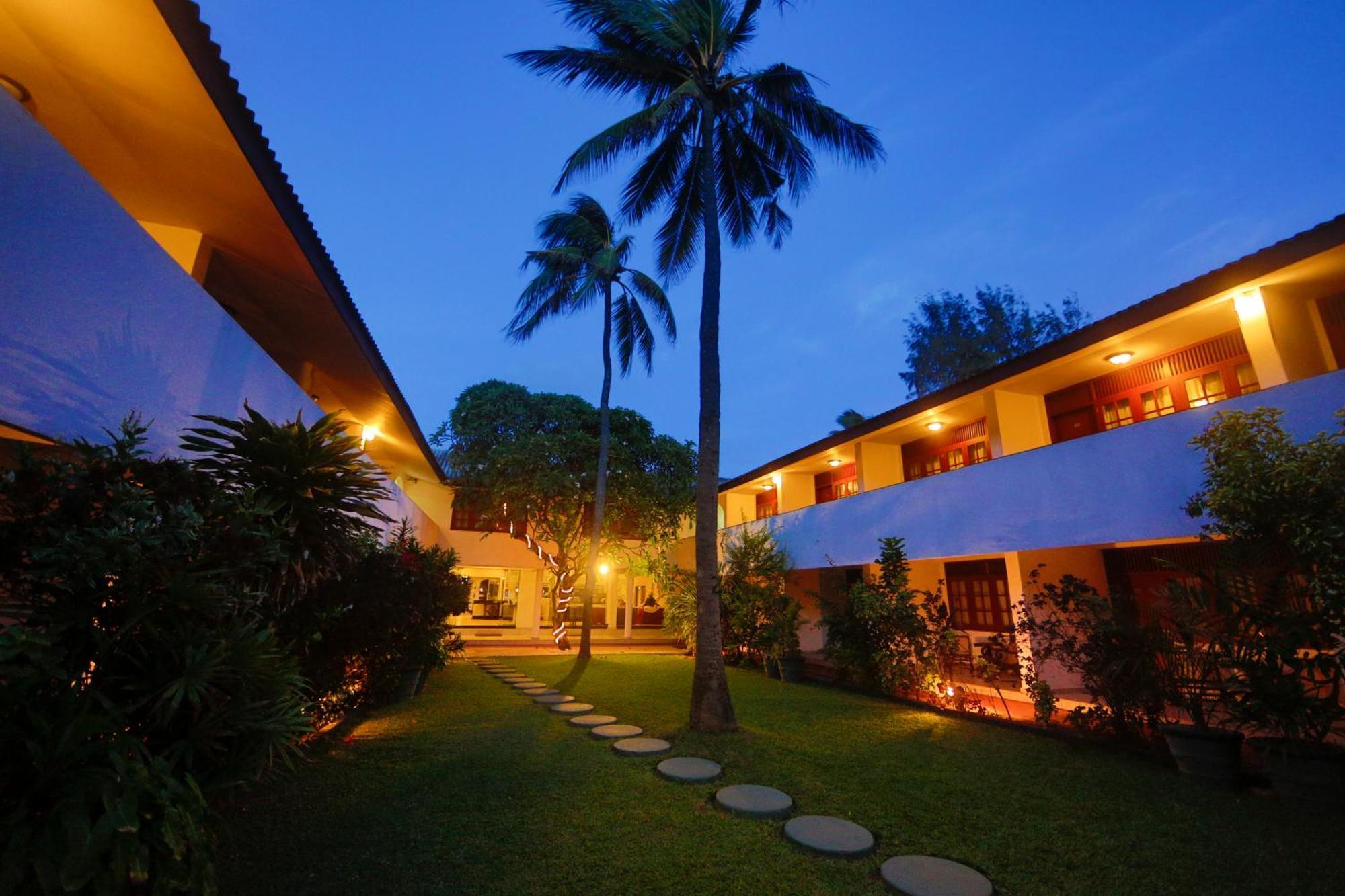 Catamaran Beach Hotel Negombo Exterior foto